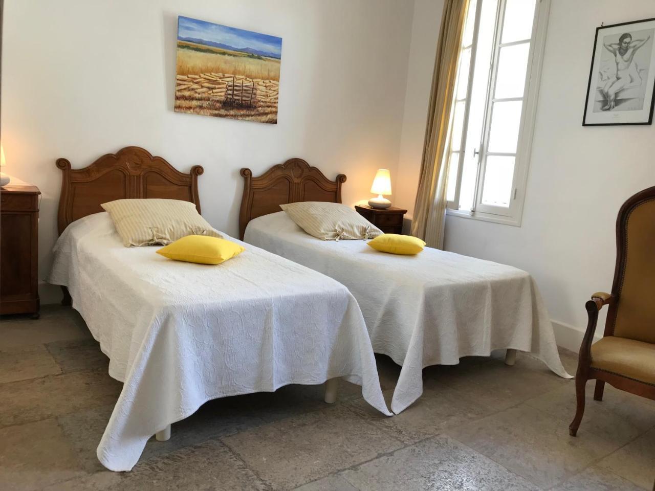 Couleurs De Camargue Bed and Breakfast Beauvoisin  Eksteriør billede